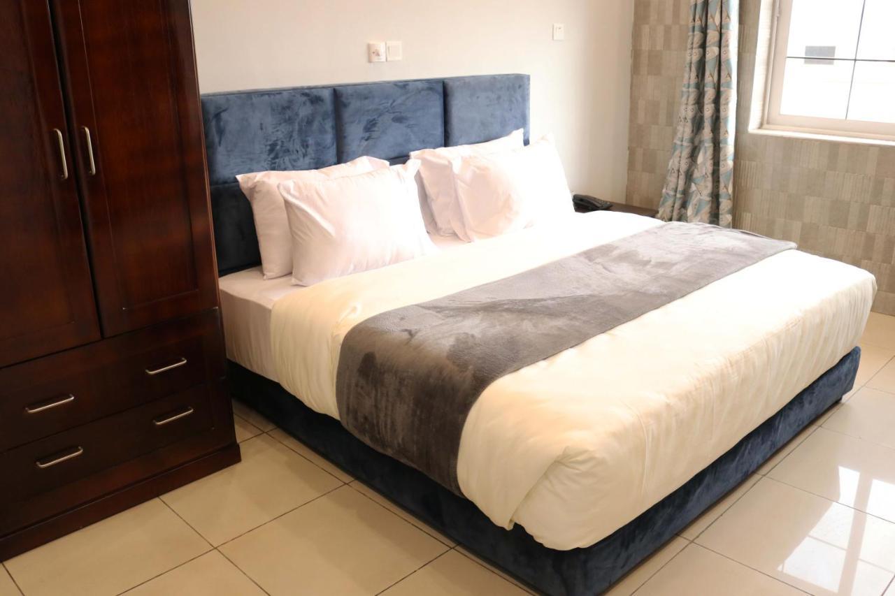 Golden Crystal Experience Hotel Accra Luaran gambar